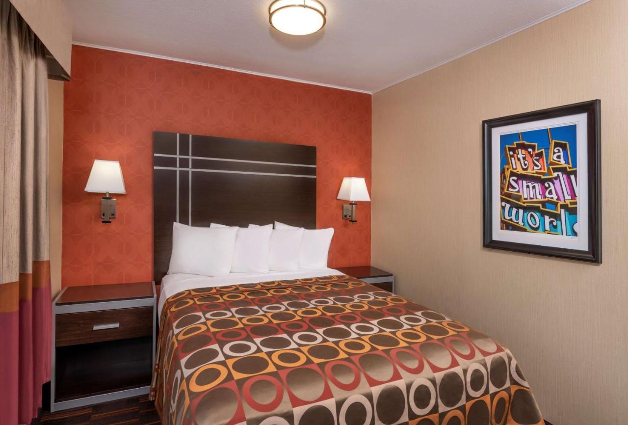 Best Western Plus Raffles Inn & Suites Anaheim Luaran gambar