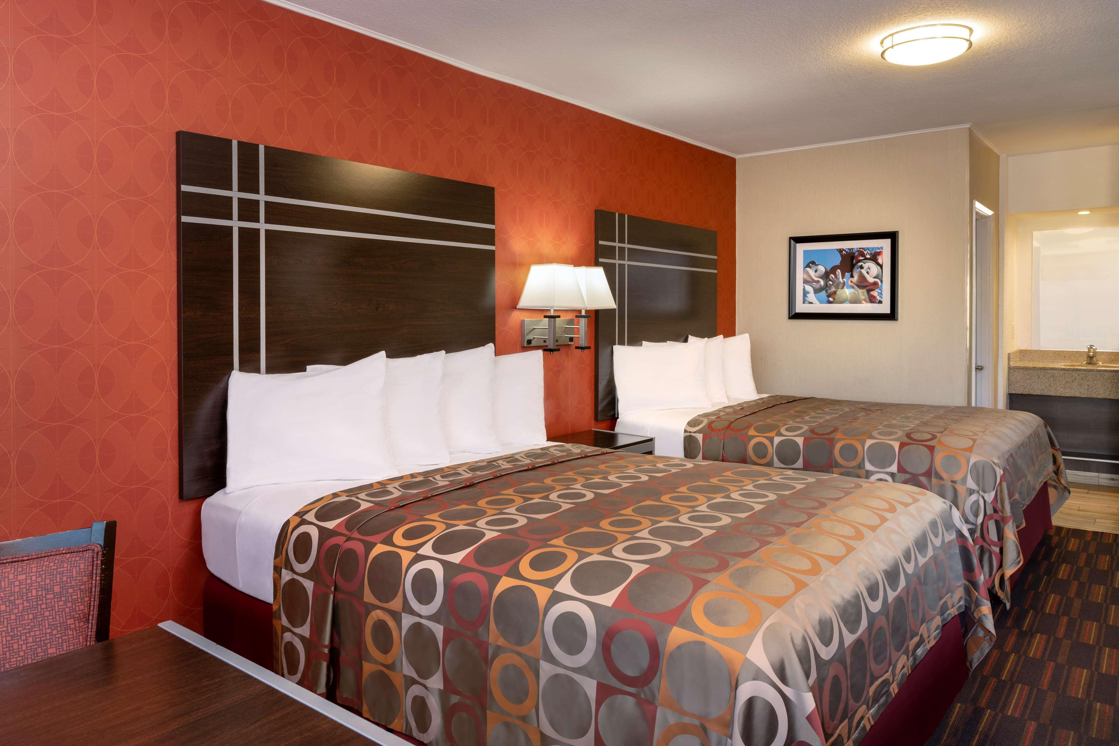 Best Western Plus Raffles Inn & Suites Anaheim Luaran gambar