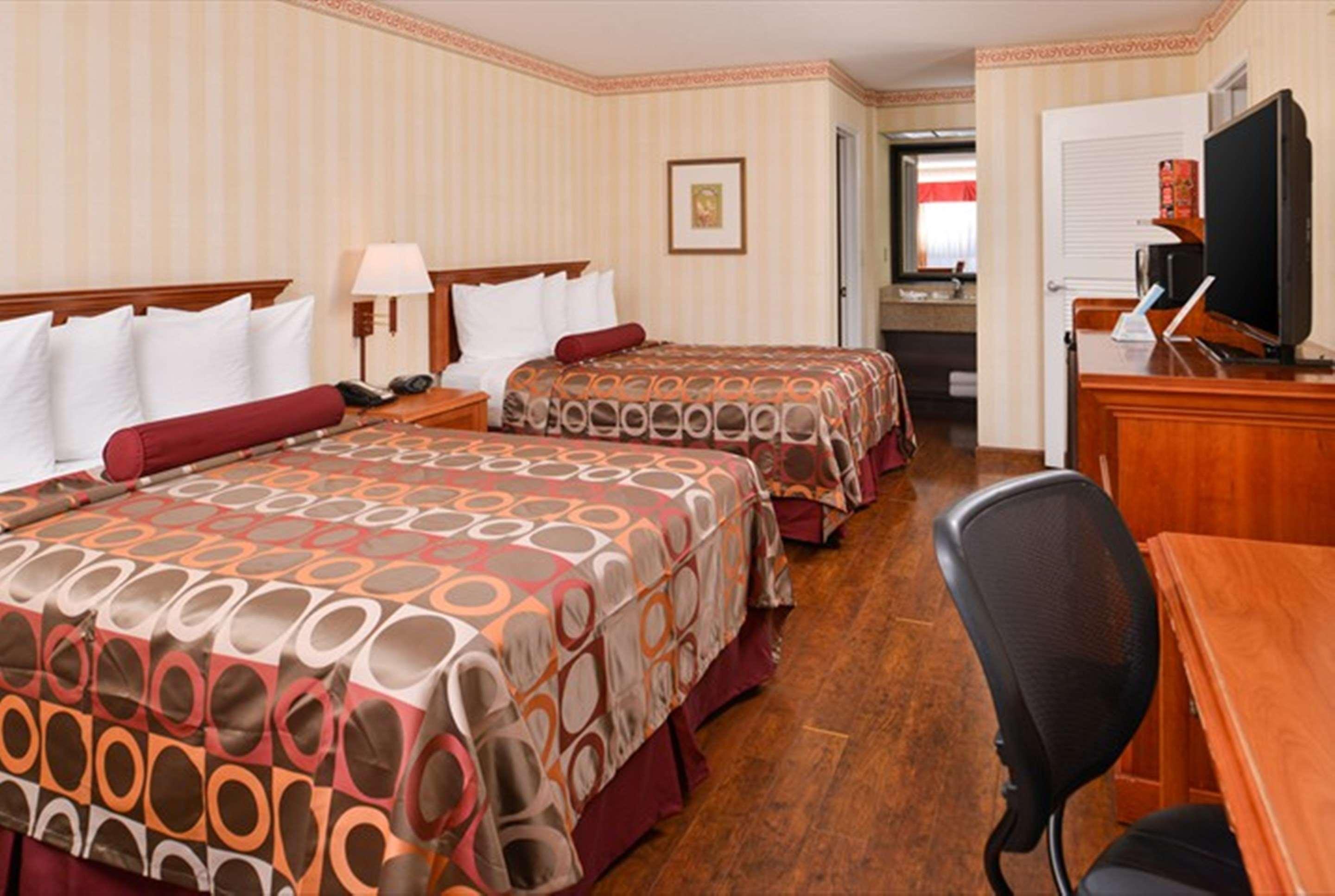 Best Western Plus Raffles Inn & Suites Anaheim Luaran gambar