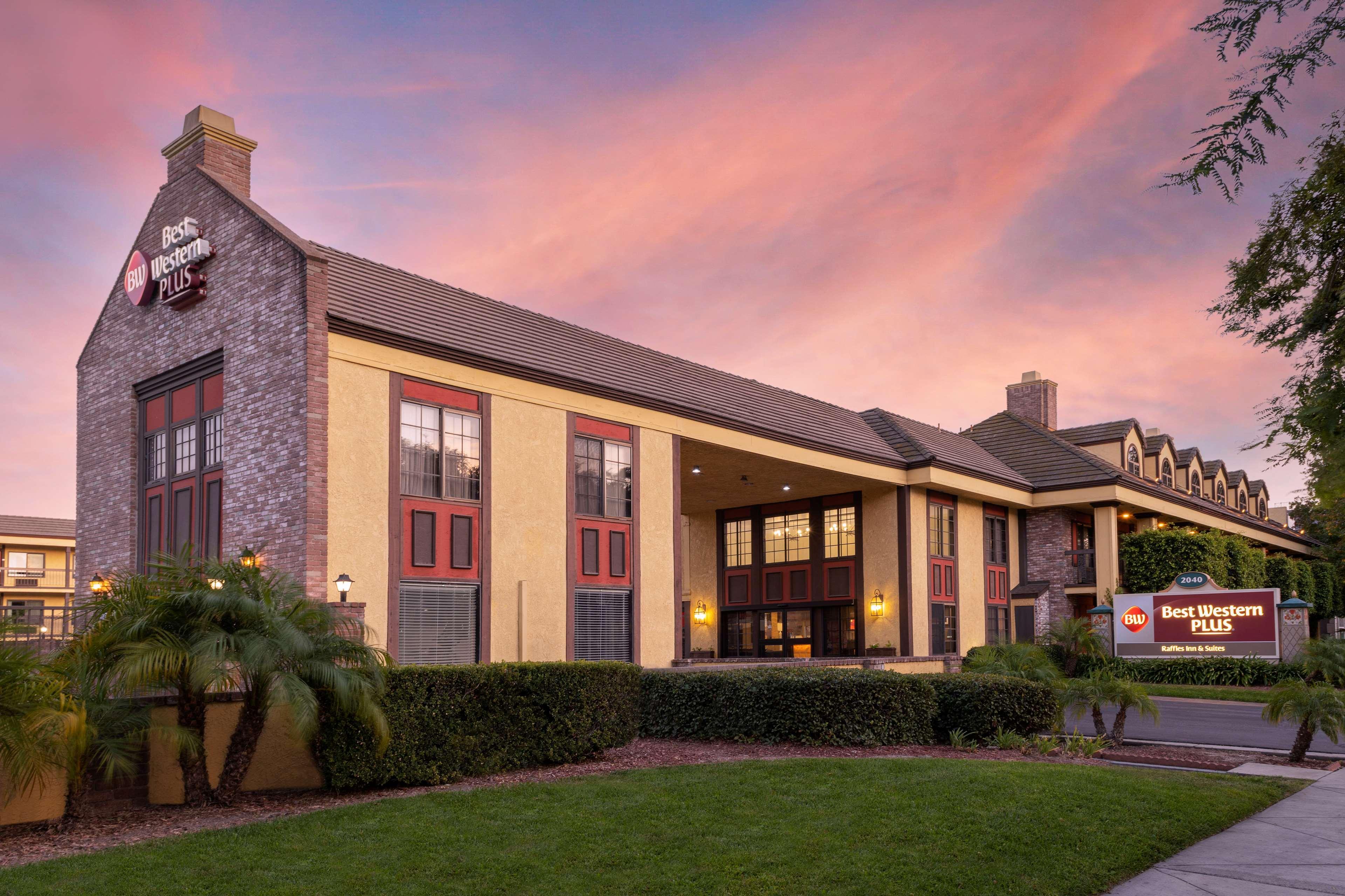 Best Western Plus Raffles Inn & Suites Anaheim Luaran gambar