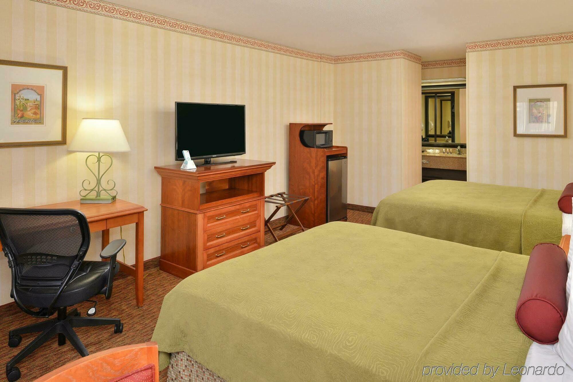 Best Western Plus Raffles Inn & Suites Anaheim Luaran gambar