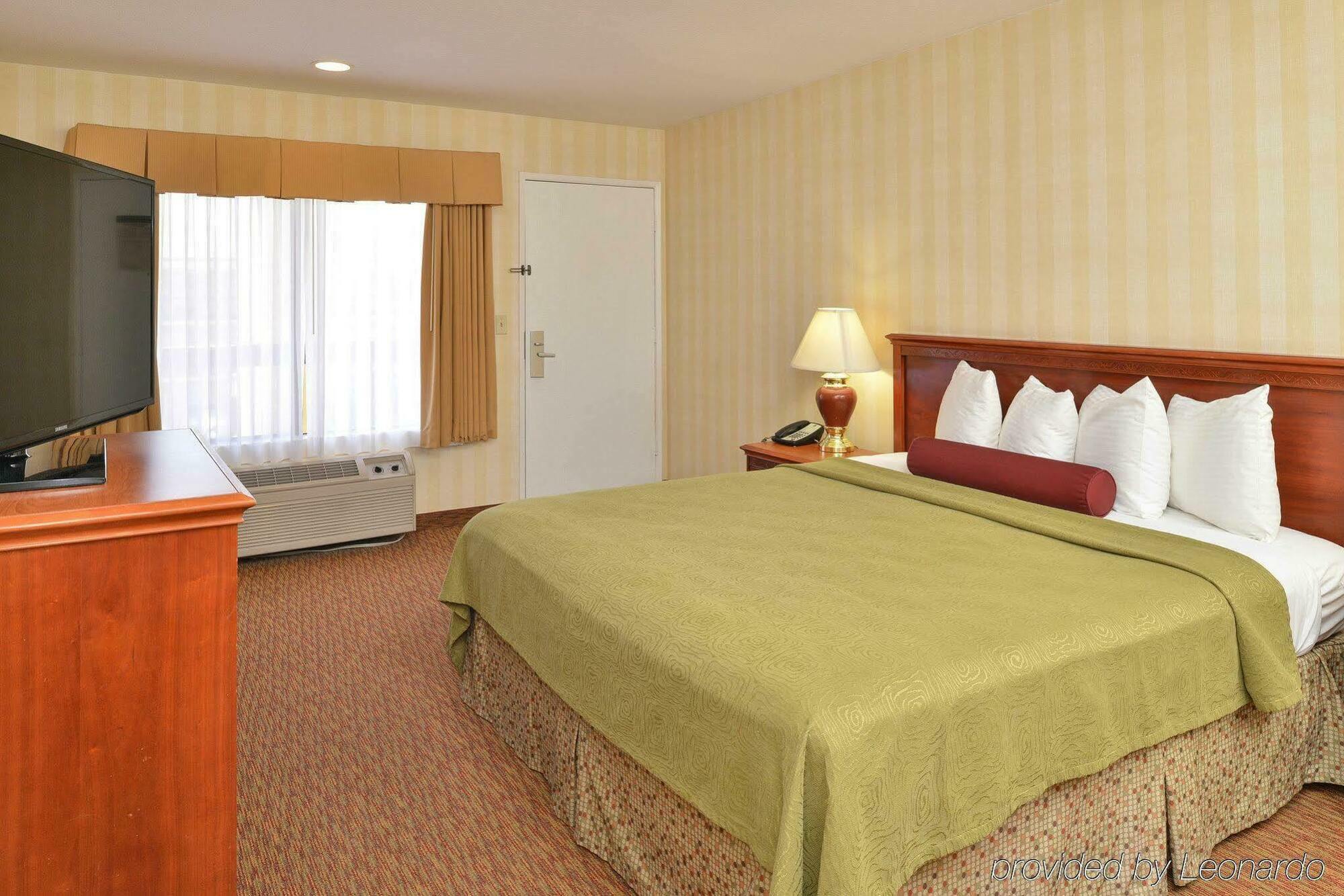 Best Western Plus Raffles Inn & Suites Anaheim Luaran gambar